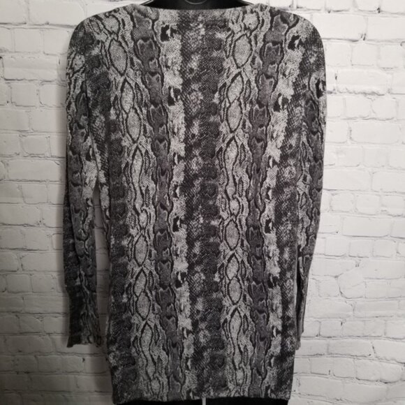 Joie cahmere wool blend snakeskin print sweater - Picture 6 of 10